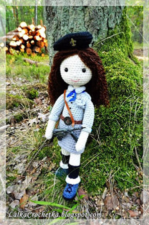Doll Girl Scout Julka ~ Lalka Harcerka Julka | Featured at Saturday Link Party #60 via @beckastreasures with #lalkacrochetka | Join the latest parties here: https://goo.gl/uUHihU #crochet