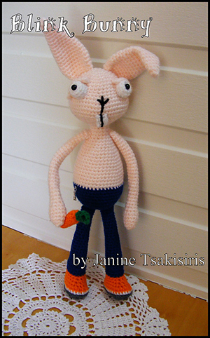 Blink Bunny - Free Crochet Pattern by #NeensCrochetCorner | Featured at Neen's Crochet Corner - Sponsor Spotlight Round Up via @beckastreasures | #fallintochristmas2016 #crochetcontest #spotlight #crochet #roundup