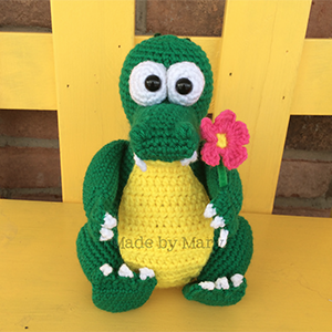 Crocodile Amigurumi - Crochet Pattern by #MadebyMary | Featured at Made by Mary - Sponsor Spotlight Round Up via @beckastreasures | #fallintochristmas2016 #crochetcontest #spotlight #crochet #roundup