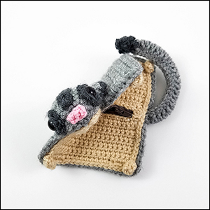 Sugar Glider Coin Pouch - Crochet Pattern by @CheeryChameleon | Featured at The Cheerful Chameleon - Sponsor Spotlight Round Up via @beckastreasures | #fallintochristmas2016 #crochetcontest #spotlight #crochet #roundup