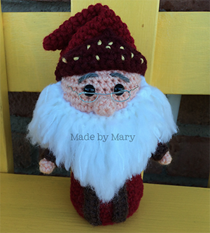 Wizard Mini - Crochet Pattern by #MadebyMary | Featured at Made by Mary - Sponsor Spotlight Round Up via @beckastreasures | #fallintochristmas2016 #crochetcontest #spotlight #crochet #roundup