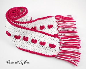Heart Scarf by #CharmedbyEwe via @AllFreeCrochet | via I Heart Clothes - A LOVE Round Up by @beckastreasures | #crochet #pattern #hearts #kisses #valentines #love
