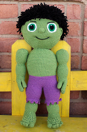 Green Buddy - Kid Hero - Free Crochet Pattern by #MadebyMary | Featured at Made by Mary - Sponsor Spotlight Round Up via @beckastreasures | #fallintochristmas2016 #crochetcontest #spotlight #crochet #roundup