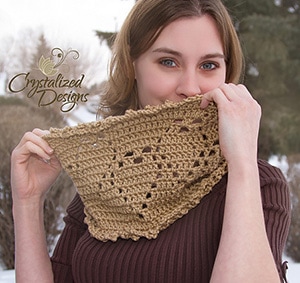 Veiled Hearts Cowl by @CrystalizedForU | via I Heart Clothes - A LOVE Round Up by @beckastreasures | #crochet #pattern #hearts #kisses #valentines #love
