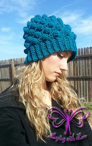 Adult Herringbone Bobble Beanie | Friday Feature #17 via @beckastreasures with @LoopingWithLove #crochet | See the latest designer features here: https://goo.gl/UIvoYx OR SIGN UP to get featured at Rebeckah's Treasures here: https://goo.gl/xjDP52 #crochet