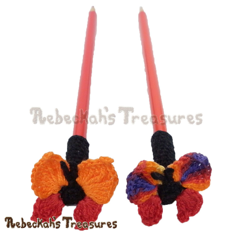 Cute Butterfly Pencil Topper / Finger Puppet | FREE crochet pattern by @beckastreasures via @keep_on_farting | Looking for quick and easy last minute gifts to crochet? Try this Cute Butterfly Pencil Topper pattern. It's fun for all ages and perfect for last-minute gifts or bulk gifting events! #butterfly #crochet #penciltopper #fingerpuppet