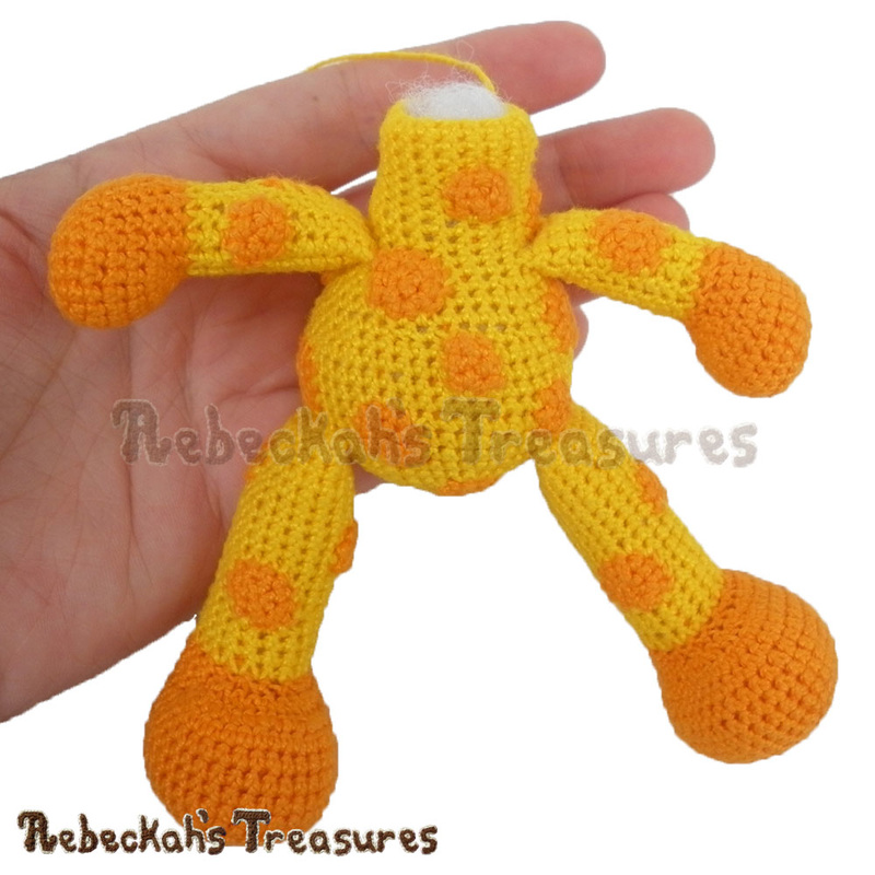 Giraffe body complete! | Working on a Crochet Giraffe via @beckastreasures