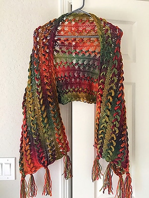 Sunrise Shall | Friday Feature #20 via @beckastreasures with #MidnattsolDesign | See the latest designer features here: https://goo.gl/UIvoYx OR SIGN UP to get featured at Rebeckah's Treasures here: https://goo.gl/xjDP52 #crochet