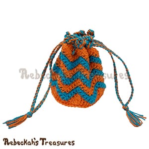 Chevron Coin Purse | 12 BEST FREE Crochet Patterns by @beckastreasures from 2016