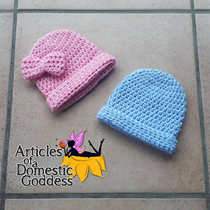 Simple Charity Baby Hat - Free Crochet Pattern by @ArtofaDG | Featured at Articles of a Domestic Goddess - Sponsor Spotlight Round Up via @beckastreasures | #fallintochristmas2016 #crochetcontest #spotlight #crochet #roundup