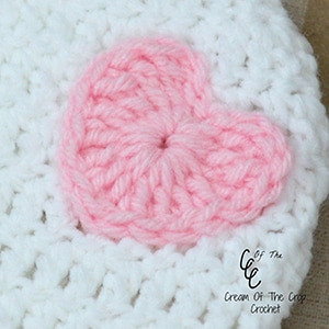 Heart Applique by @COTCCrochet | via I Heart Be Mine Appliqués - A LOVE Round Up by @beckastreasures | #crochet #pattern #hearts #kisses #valentines #love