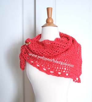 Lady Mary's Triangle Scarf by Sara of Posh Pooch Design | Featured on @beckastreasures Saturday Link Party!
