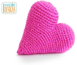Amigurumi Heart by @IraRott | via I Heart Toys - A LOVE Round Up by @beckastreasures | #crochet #pattern #hearts #kisses #valentines #love