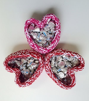 Valentine's Day Heart Basket by @LtMonkeyShop | via I Heart Bags & Baskets - A LOVE Round Up by @beckastreasures | #crochet #pattern #hearts #kisses #valentines #love