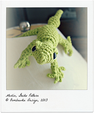 Merlin the Gecko - Crochet Pattern by @OombawkaDesign | Featured at Oombawka Design - Sponsor Spotlight Round Up via @beckastreasures | #fallintochristmas2016 #crochetcontest #spotlight #crochet #roundup