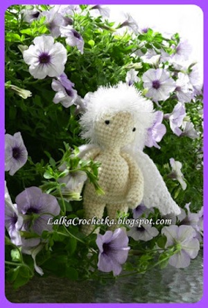 Flower Cupid / Kwiatowy Kupidyn by Lalka Crochetka via @beckastreasures Saturday Link Party