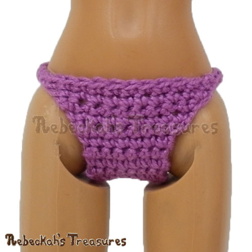 Regular Fashion Doll Panties - FRONT VIEW | FREE crochet pattern via @beckastreasures | Delight little girls everywhere and add a special touch to your crochet dresses! #barbie #crochet
