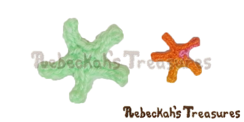 Small Starfish Motifs in cotton thread & sport yarn | FREE crochet patterns via @beckastreasures | Delightful appliqués for under the sea projects! #motif #crochet #starfish
