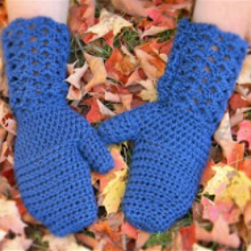 Shelby Shell Mittens by Lisa of Kaleidoscope Art&Gifts - Featured on @beckastreasures Saturday Link Party!