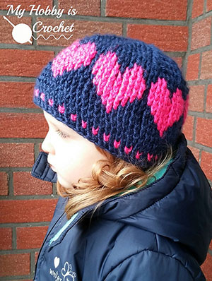 A Hat With Love by @Myhobbyiscroche | via I Heart Hats - A LOVE Round Up by @beckastreasures | #crochet #pattern #hearts #kisses #valentines #love