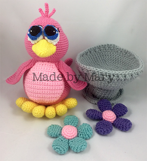 Bird Amigurumi | Featured at Tuesday Treasures #32 via @beckastreasures with #MadeByMary | #crochet
