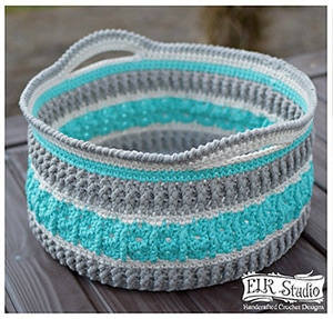The Sea Glass Basket | Featured at Tuesday Treasures #30 via @beckastreasures with @BeaRyanDesigns | #crochet