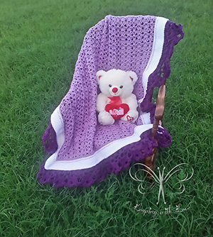 Bellini Baby Blanket - Crochet Pattern by @LoopingWithLove | Featured at Looping with Love - Sponsor Spotlight Round Up via @beckastreasures | #fallintochristmas2016 #crochetcontest #spotlight #crochet #roundup