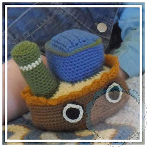 Little Sailor Toy Boat - Crochet Pattern by @CCWJoanita | Featured at Creative Crochet Workshop - Sponsor Spotlight Round Up via @beckastreasures | #fallintochristmas2016 #crochetcontest #spotlight #crochet #roundup