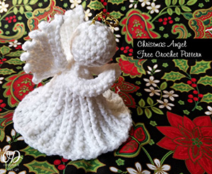 Christmas Angel | Friday Feature #10 via @beckastreasures with @OombawkaDesign | See the latest designer features here: https://goo.gl/UIvoYx OR SIGN UP to get featured at Rebeckah's Treasures here: https://goo.gl/xjDP52 #crochet