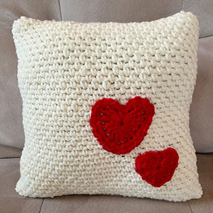 Decorative Pillow with Hearts by @LtMonkeyShop | via I Heart Blankets, Pillows & Rugs - A LOVE Round Up by @beckastreasures | #crochet #pattern #hearts #kisses #valentines #love