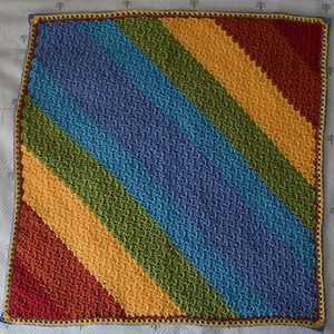 Diagonal Rainbows Baby Blanket - Free Crochet Pattern by @ucrafter | Featured at Underground Crafter - Sponsor Spotlight Round Up via @beckastreasures | #fallintochristmas2016 #crochetcontest #spotlight #crochet #roundup