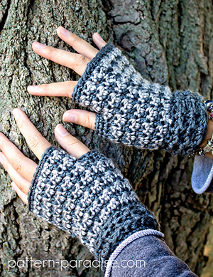 Dogwood Fingerless Gloves | Featured at Tuesday Treasures #15 via @beckastreasures with @patternparadise | #crochet