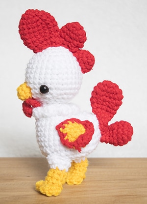 Riley Rooster | 2017 Year of the Rooster Crochet Pattern Round Up by @beckastreasures with @sncxcreations
