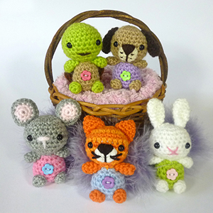 Minimals - Little Pet Shop - Crochet Pattern by @MojiMojiDesign | Featured at Moji-Moji Design - Sponsor Spotlight Round Up via @beckastreasures | #fallintochristmas2016 #crochetcontest #spotlight #crochet #roundup