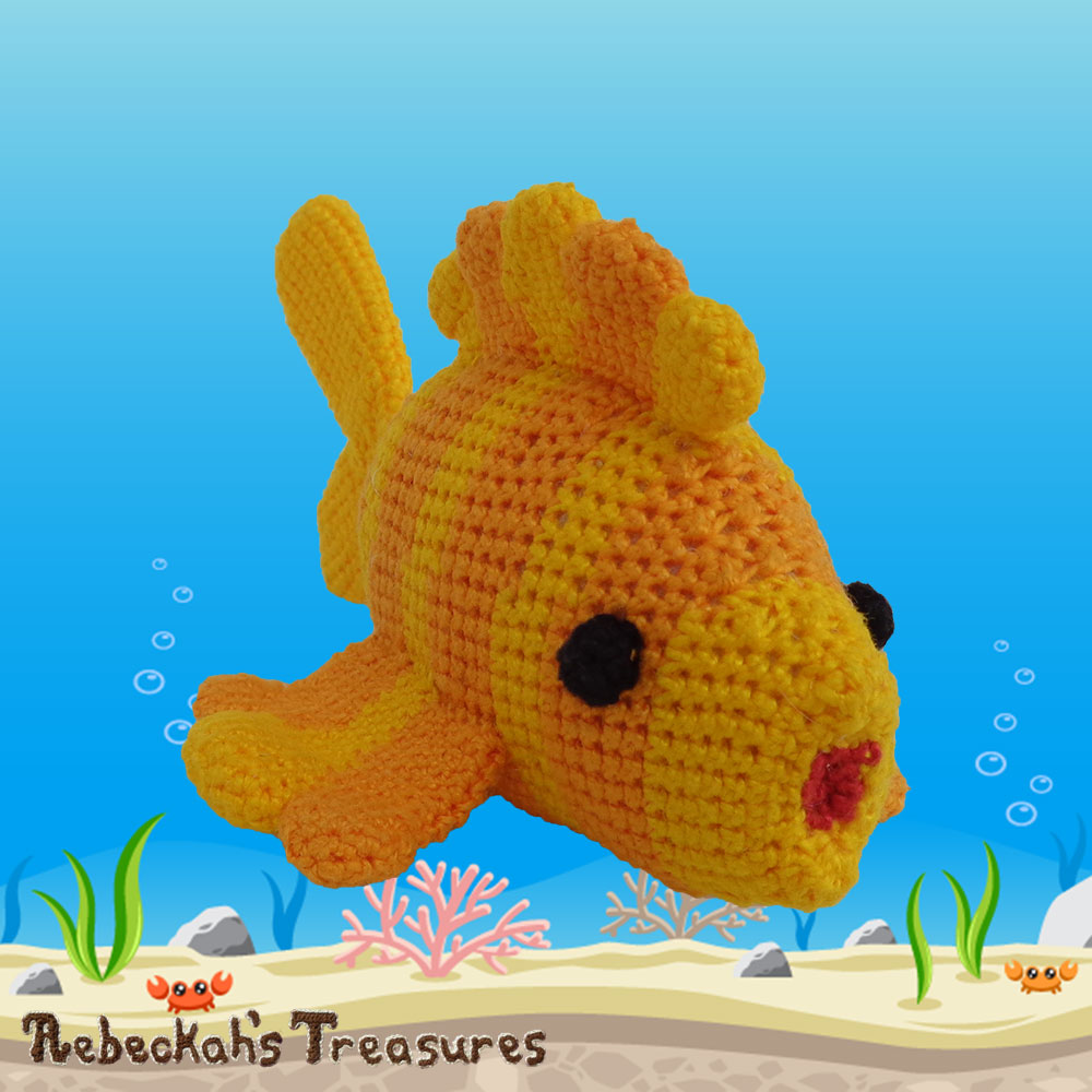 Goldfishy Amigurumi Swimming by to Meet YOU! | Crochet Pattern by @beckastreasures | Will it be mirror decoration, part of a baby mobile or a cuddly toy? YOU get to decide!!! | | Available to purchase in my #Ravelry & Website shops, or as part of the April 2017 issue of @getstuffed - Get your copy today! | #crochet #pattern #goldfishy #fish #goldfish #amigurumi #GetStuffedMagazine