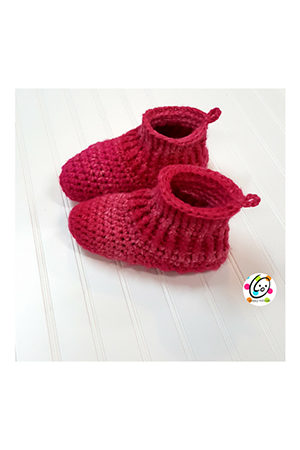 Infinitely Happy Feet Slippers - Free Crochet Pattern by @SnappyTots Featured at Snappy Tots - Sponsor Spotlight Round Up via @beckastreasures | #fallintochristmas2016 #crochetcontest #spotlight #crochet #roundup