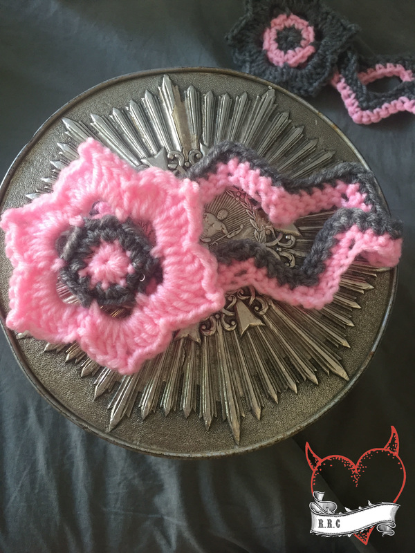 Cheeky Chevron Baby Headband | Free Contributor Crochet Pattern from @keep_on_farting via @beckastreasures