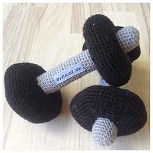 Baby Dumbbell | Friday Feature #22 via @beckastreasures with #ByKirsti | See the latest designer features here: https://goo.gl/UIvoYx OR SIGN UP to get featured at Rebeckah's Treasures here: https://goo.gl/xjDP52 #crochet
