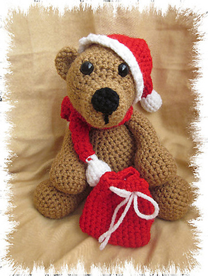 Sammy the Christmas Bear - Crochet Pattern by @melissaspattrns | Featured at Melissa's Crochet Patterns - Sponsor Spotlight Round Up via @beckastreasures | #fallintochristmas2016 #crochetcontest #spotlight #crochet #roundup