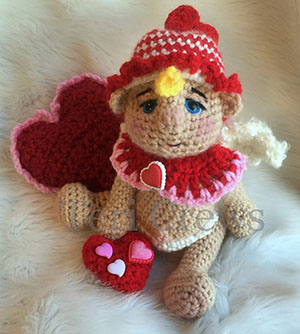 Cute Cupid by #TeriCrewsDesigns | via I Heart Toys - A LOVE Round Up by @beckastreasures | #crochet #pattern #hearts #kisses #valentines #love