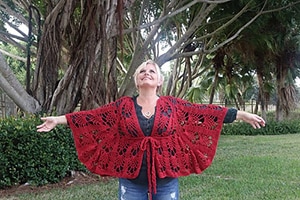 Brave Vinga Belted Cape | Featured at Tuesday Treasures #28 via @beckastreasures with @KristinOmdahl | #crochet