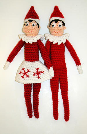 Holiday Shelf Elf Crochet Doll - Free Crochet Pattern by #MadebyMary | Featured at Made by Mary - Sponsor Spotlight Round Up via @beckastreasures | #fallintochristmas2016 #crochetcontest #spotlight #crochet #roundup