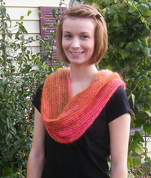 Kenzie Cowl | Featured at Tuesday Treasures #14 via @beckastreasures with @CrochetKim | #crochet