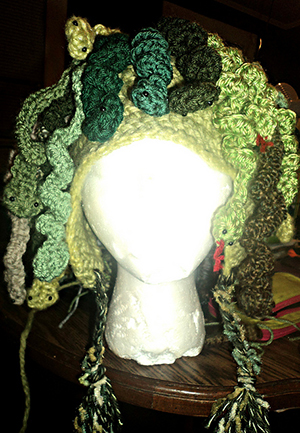 Medusa Hat - Crochet Pattern by @greybriarhollow | Featured at Greybriar Hollow - Sponsor Spotlight Round Up via @beckastreasures | #fallintochristmas2016 #crochetcontest #spotlight #crochet #roundup