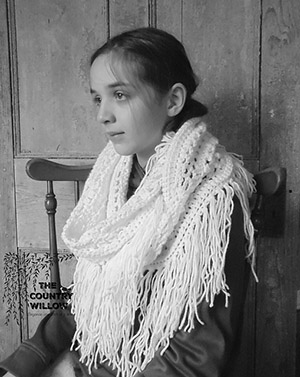 Winter Bohemian Infinity Scarf - Free Crochet Pattern by @countrywillow12 | Featured at Country Willow Designs - Sponsor Spotlight Round Up via @beckastreasures | #fallintochristmas2016 #crochetcontest #spotlight #crochet #roundup