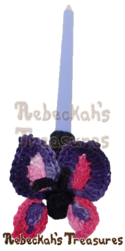Elegant Butterfly Pencil Topper / Finger Puppet | FREE crochet pattern via @beckastreasures | Looking for quick and easy last minute gifts to crochet? Try this gorgeous Elegant Butterfly Pencil Topper pattern. It's fun for all ages and perfect for last-minute gifts or bulk gifting events! #butterfly #crochet #penciltopper #fingerpuppet
