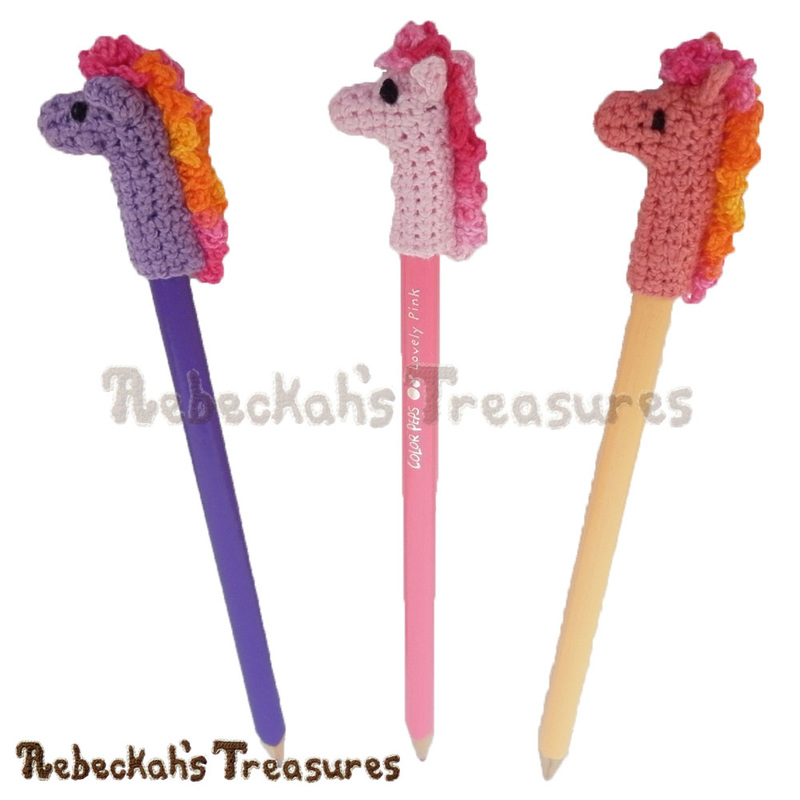 Pony Pencil Topper / Finger Puppet | FREE crochet pattern via @beckastreasures | Looking for quick and easy last minute gifts to crochet? Try this pretty Pony Pencil Topper pattern. It's fun for all ages and perfect for last-minute gifts or bulk gifting events! #pony #crochet #penciltopper #fingerpuppet