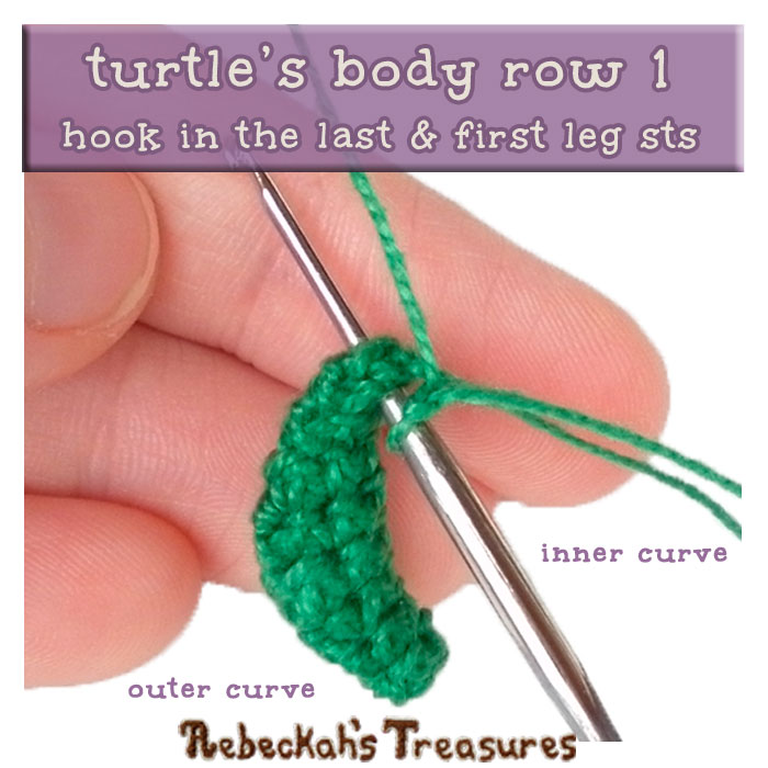 WIP Picture 01 | Crocheting the Turtle's Body via @beckastreasures | FREE Finger Puppet Crochet Pattern!