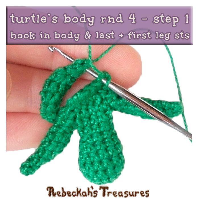 WIP Picture 05 | Crocheting the Turtle's Body via @beckastreasures | FREE Finger Puppet Crochet Pattern!