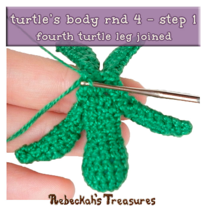 WIP Picture 07 | Crocheting the Turtle's Body via @beckastreasures | FREE Finger Puppet Crochet Pattern!